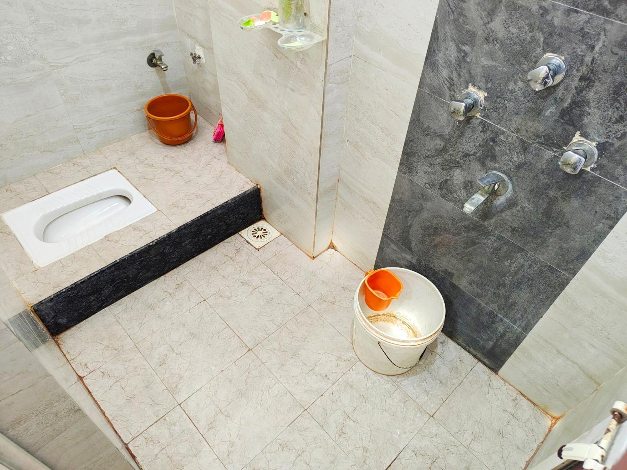 Anand Yatri Grah - Home Stay, Ujjain Exteriör bild