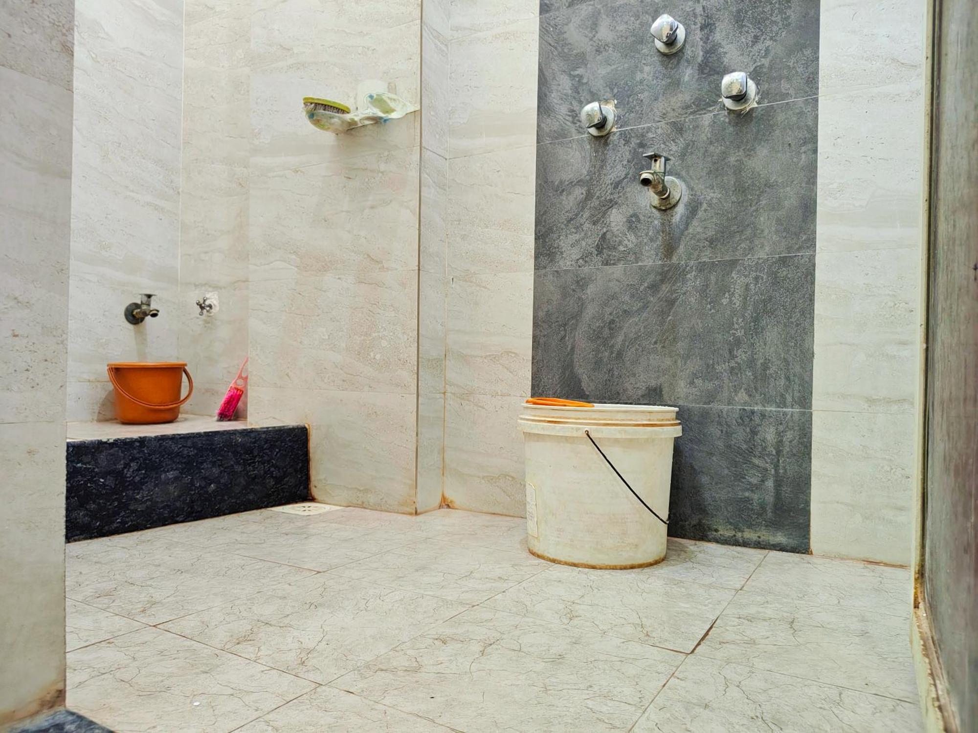 Anand Yatri Grah - Home Stay, Ujjain Exteriör bild