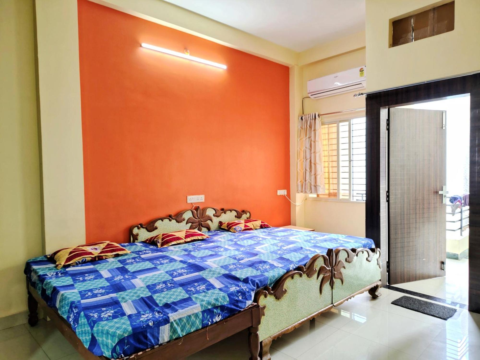 Anand Yatri Grah - Home Stay, Ujjain Exteriör bild